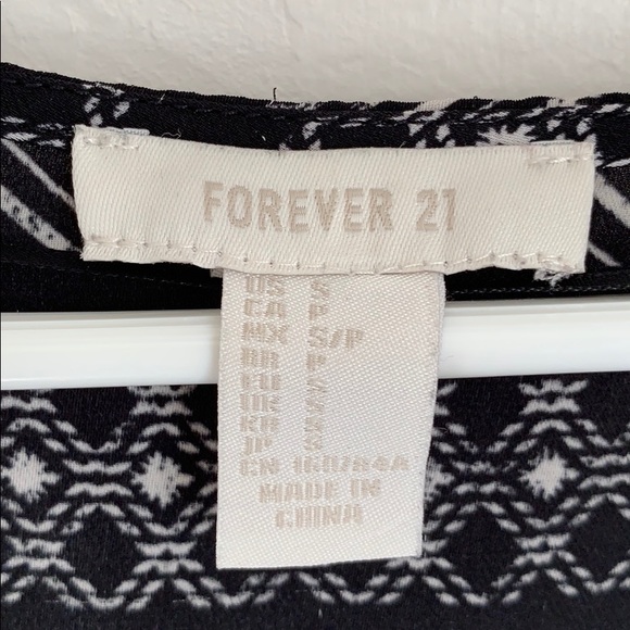 Black-and-white beach coverup kimono (Forever 21) - Picture 2 of 3